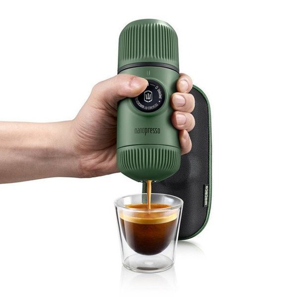 Портативная эспрессо кофеварка Wacaco Nanopresso зеленая с чехлом, механическая, для молотого кофе WNANOGREEN фото
