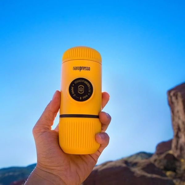 Портативная эспрессо кофеварка Wacaco Nanopresso желтая, механическая, для молотого кофе WNANOYELLOW фото